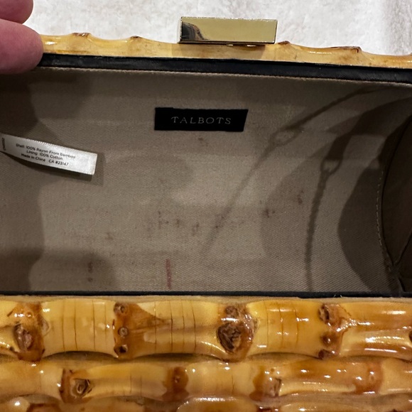 Rattan clutch! Rattan in good condition lining inside of purse shows some wear. - Picture 12 of 14